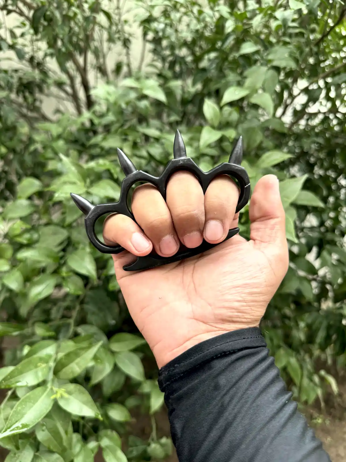 black spiked knuckle black spiked knuckle